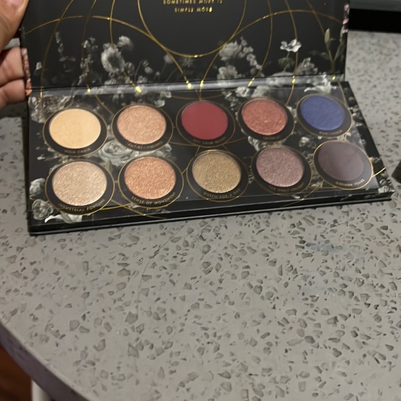 Zoeva Opulence Palette - Picture 2 of 4